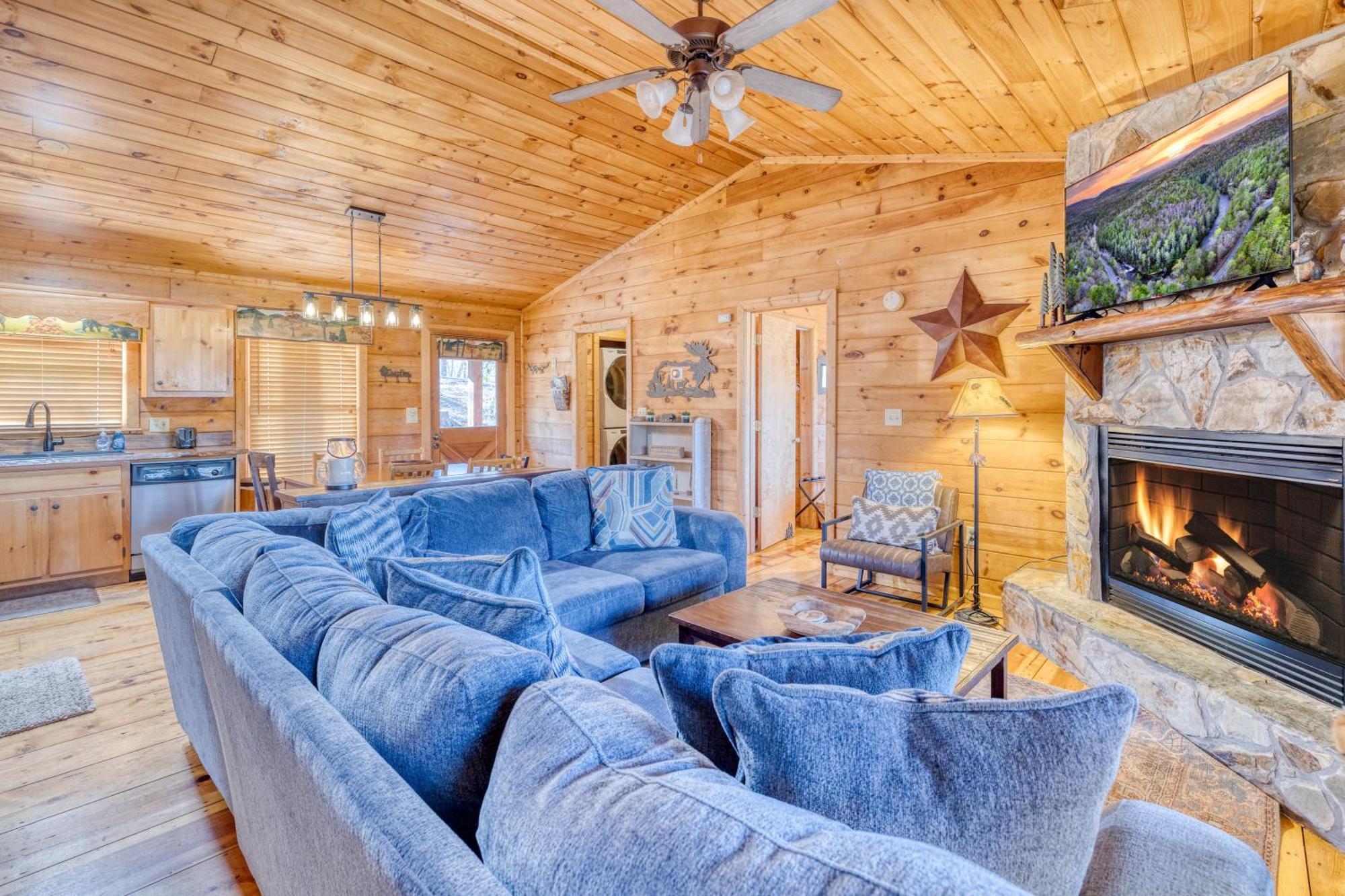 Secluded Sunrise Ridge-10 Min From Blue Ridge, King Beds, Hot Tub, 2 Porches, Fireplace Wood Burning, Mountain View, Cozy Buitenkant foto