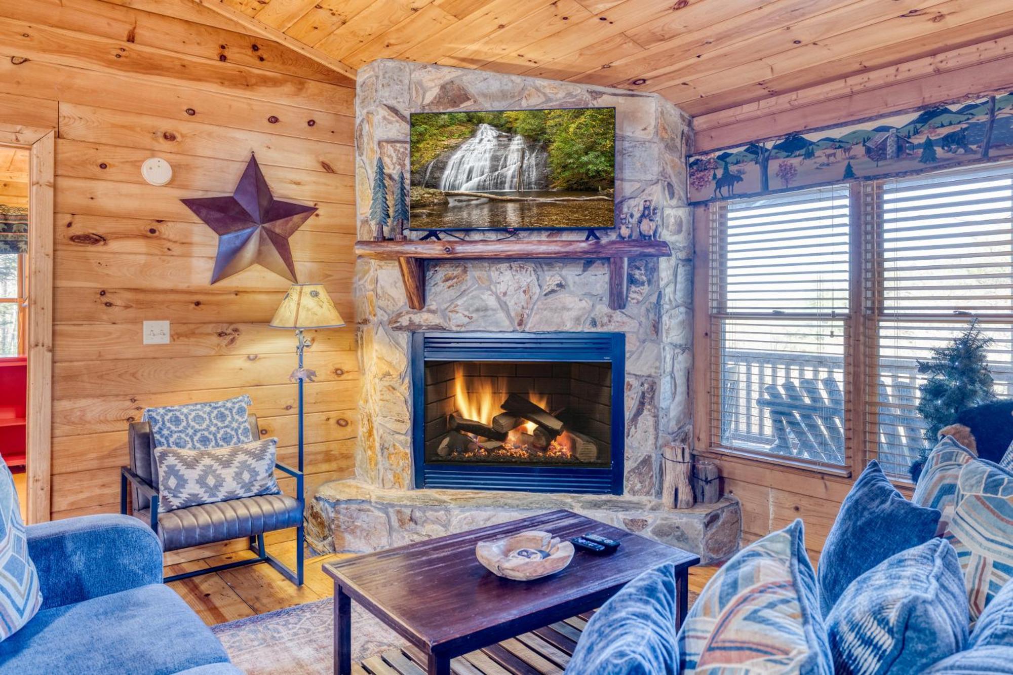 Secluded Sunrise Ridge-10 Min From Blue Ridge, King Beds, Hot Tub, 2 Porches, Fireplace Wood Burning, Mountain View, Cozy Buitenkant foto